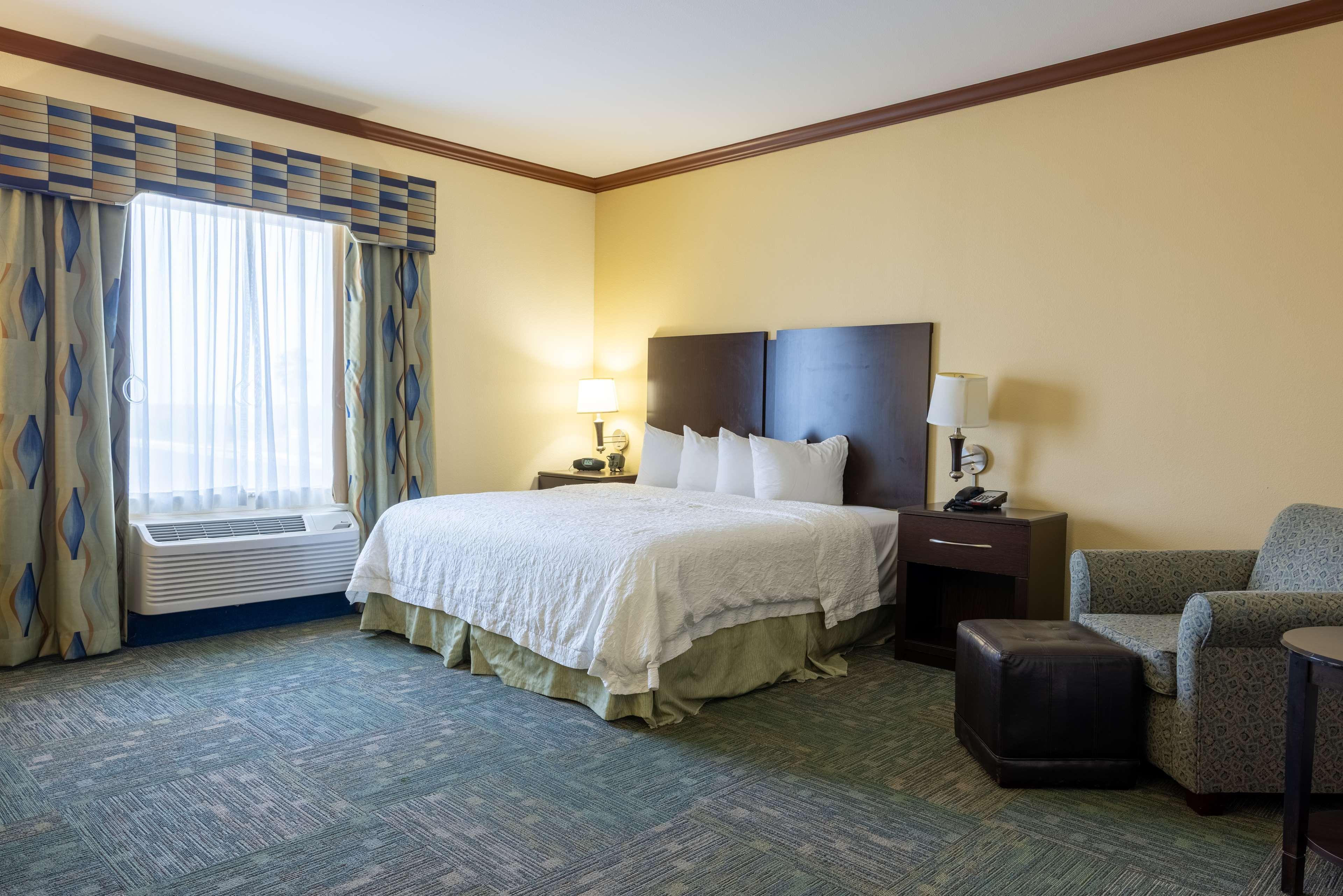 Hampton Inn Alice Екстериор снимка