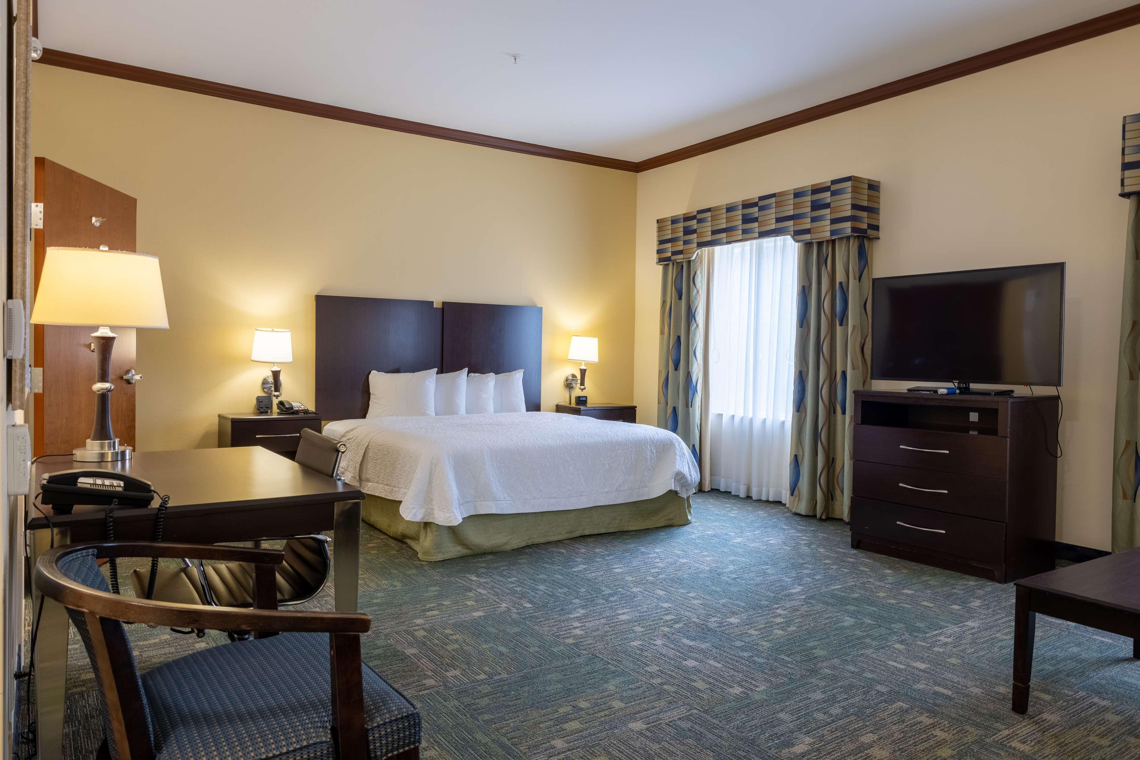 Hampton Inn Alice Екстериор снимка