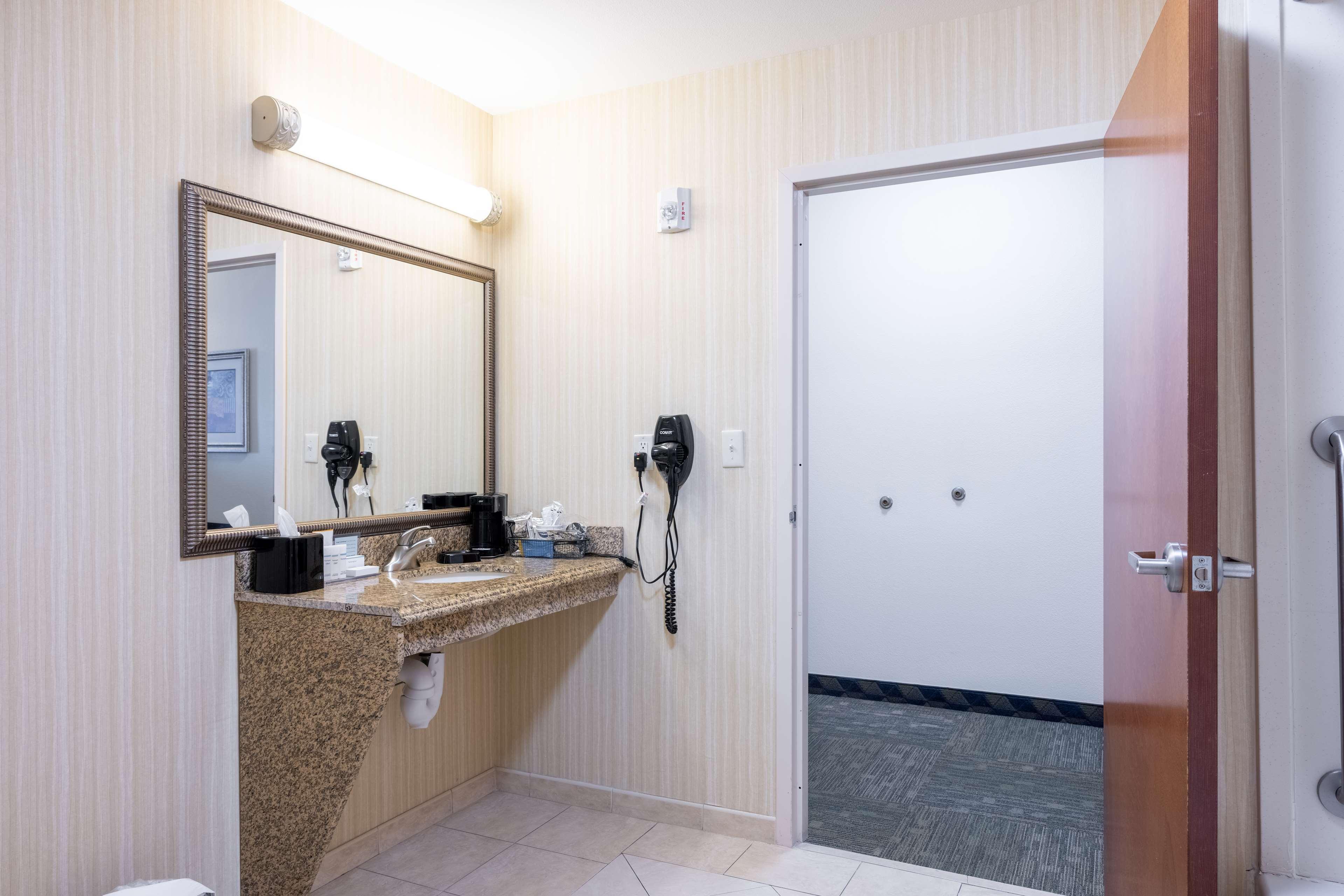 Hampton Inn Alice Екстериор снимка