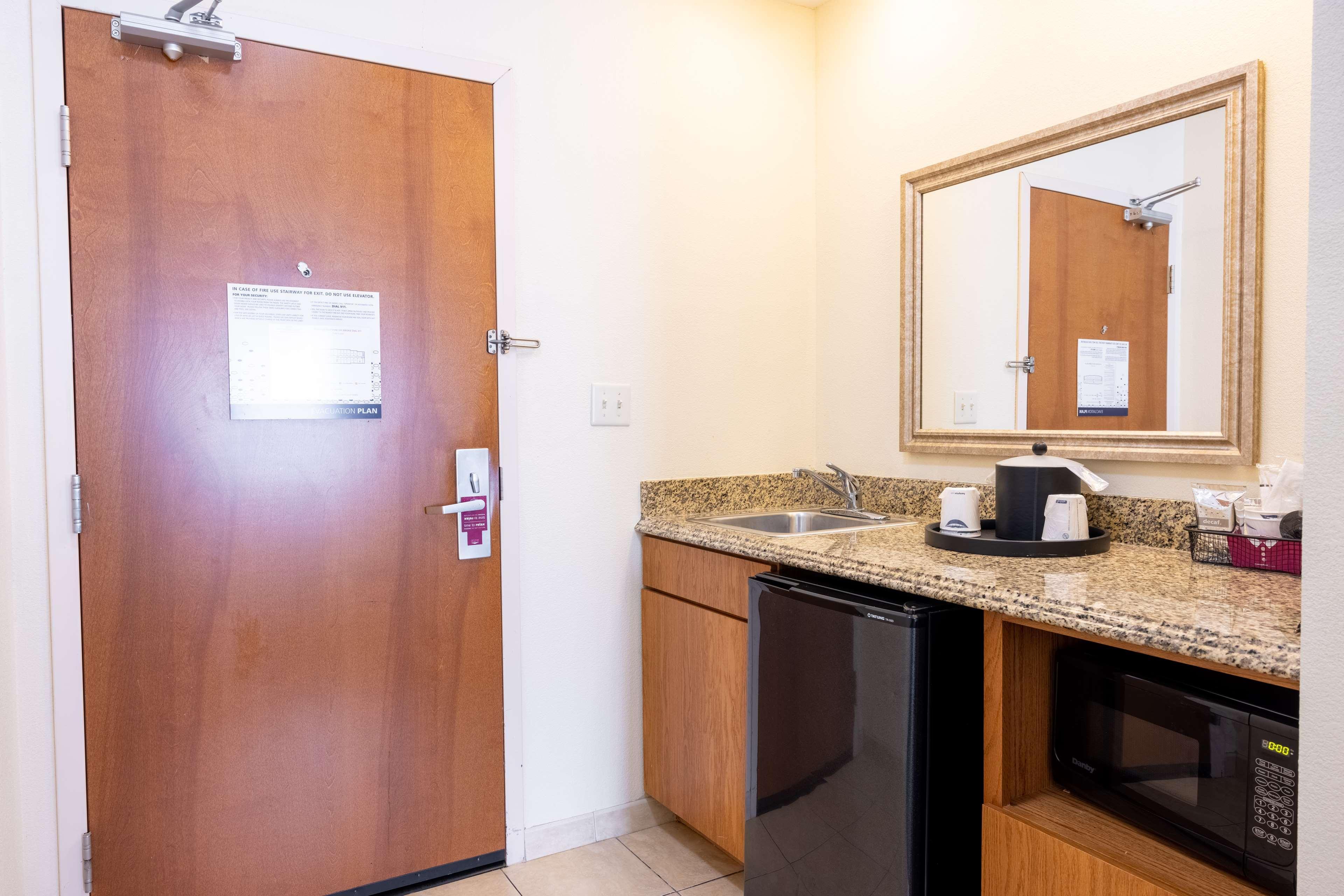 Hampton Inn Alice Екстериор снимка