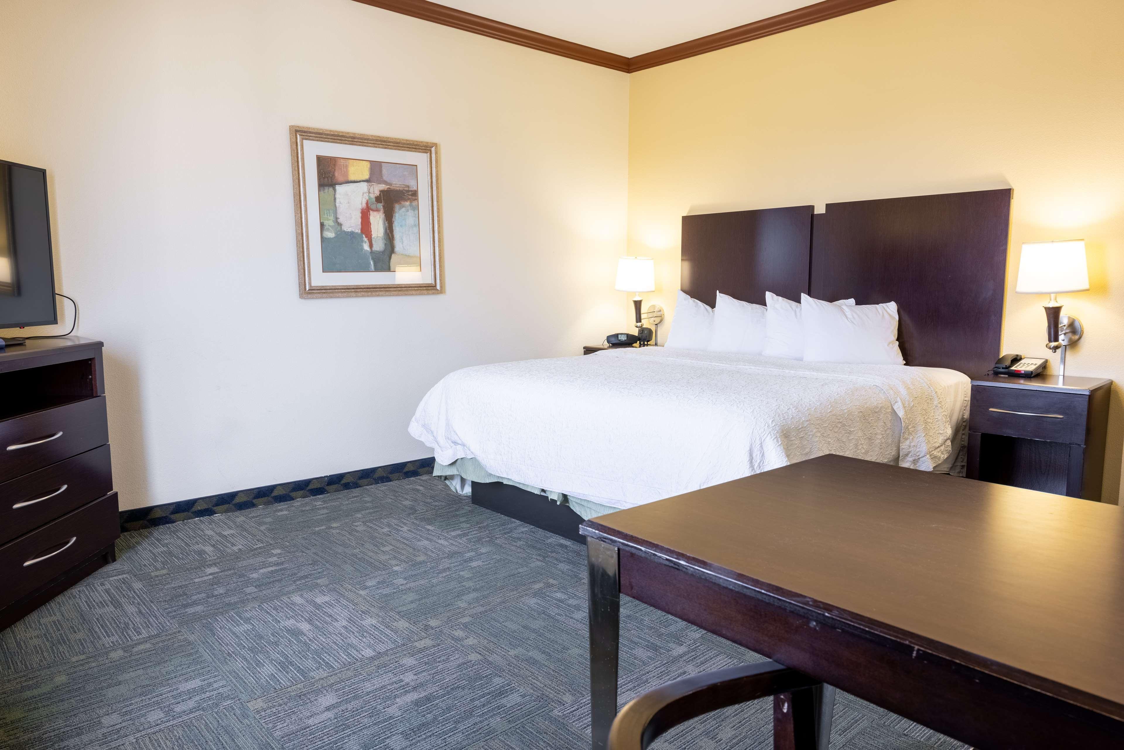 Hampton Inn Alice Екстериор снимка