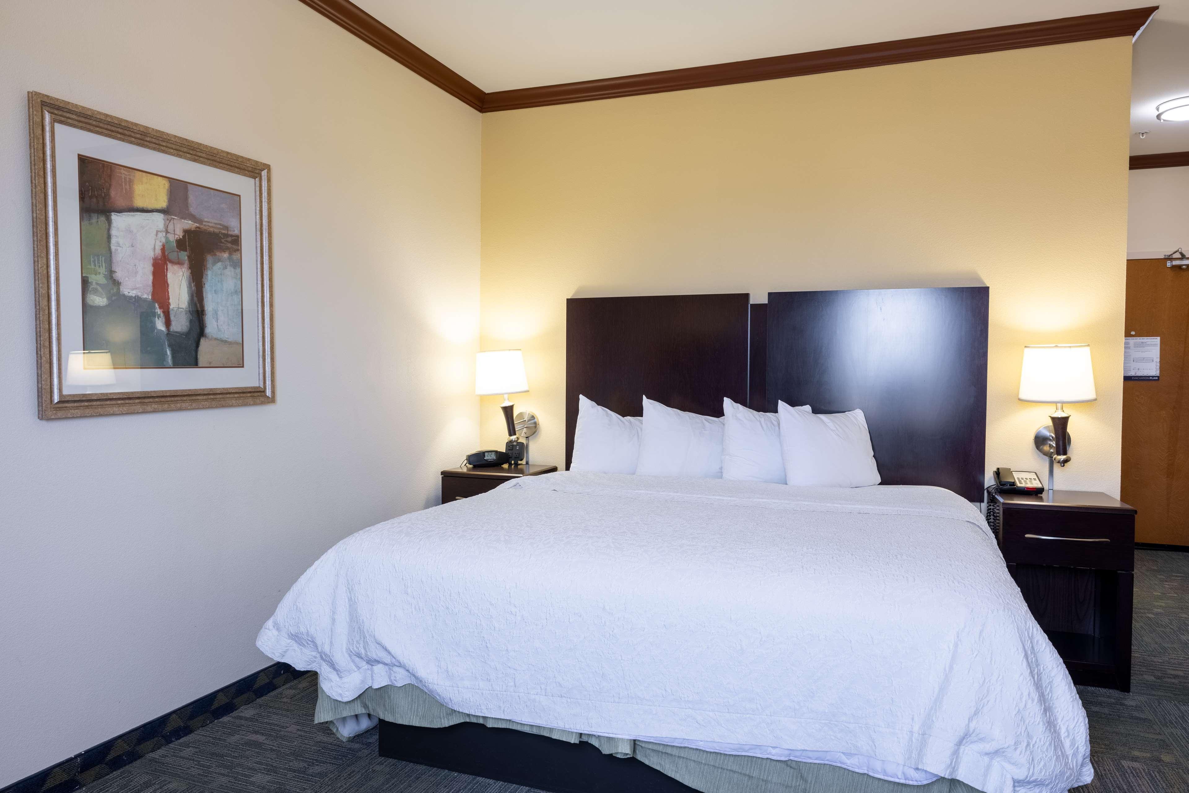 Hampton Inn Alice Екстериор снимка