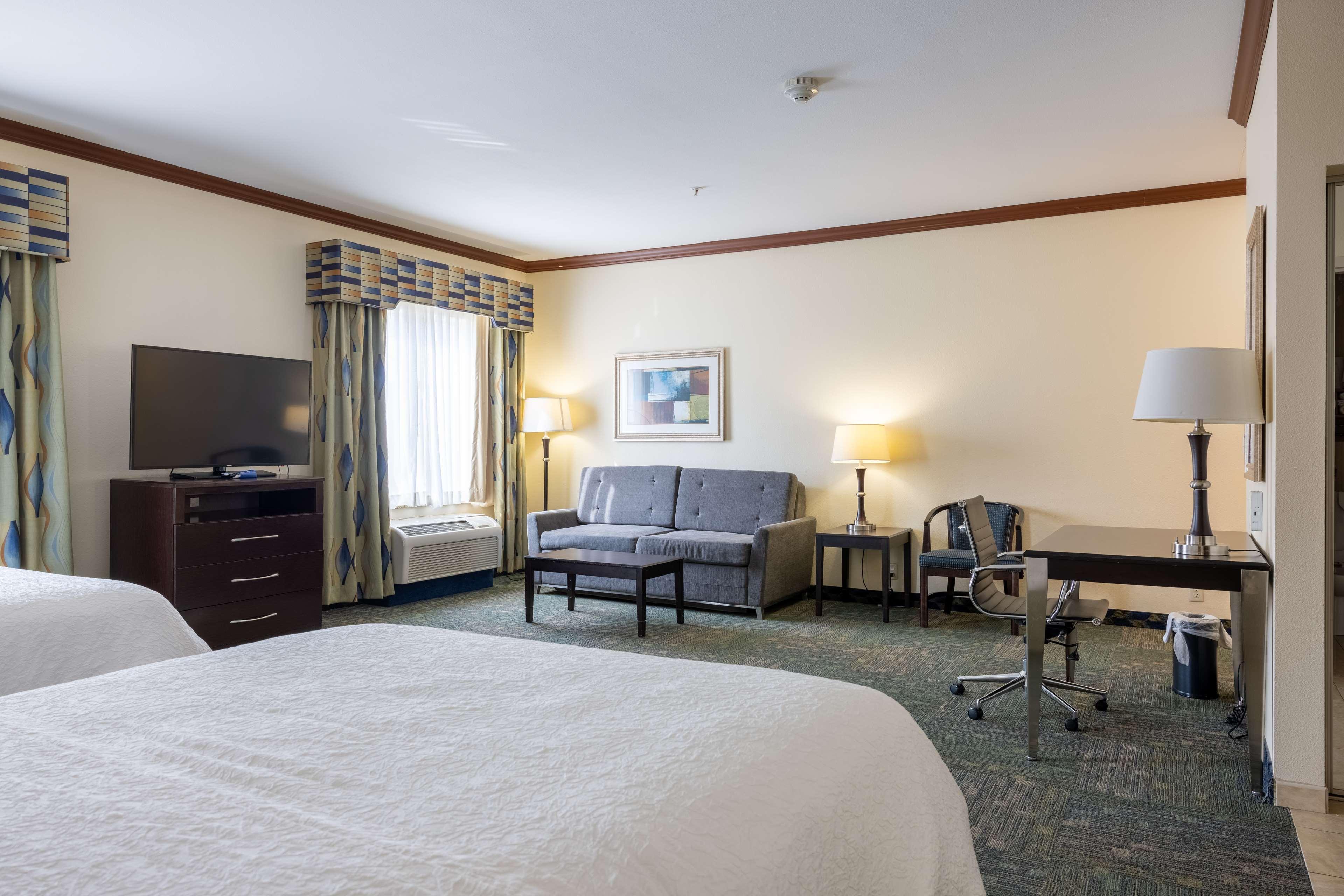 Hampton Inn Alice Екстериор снимка