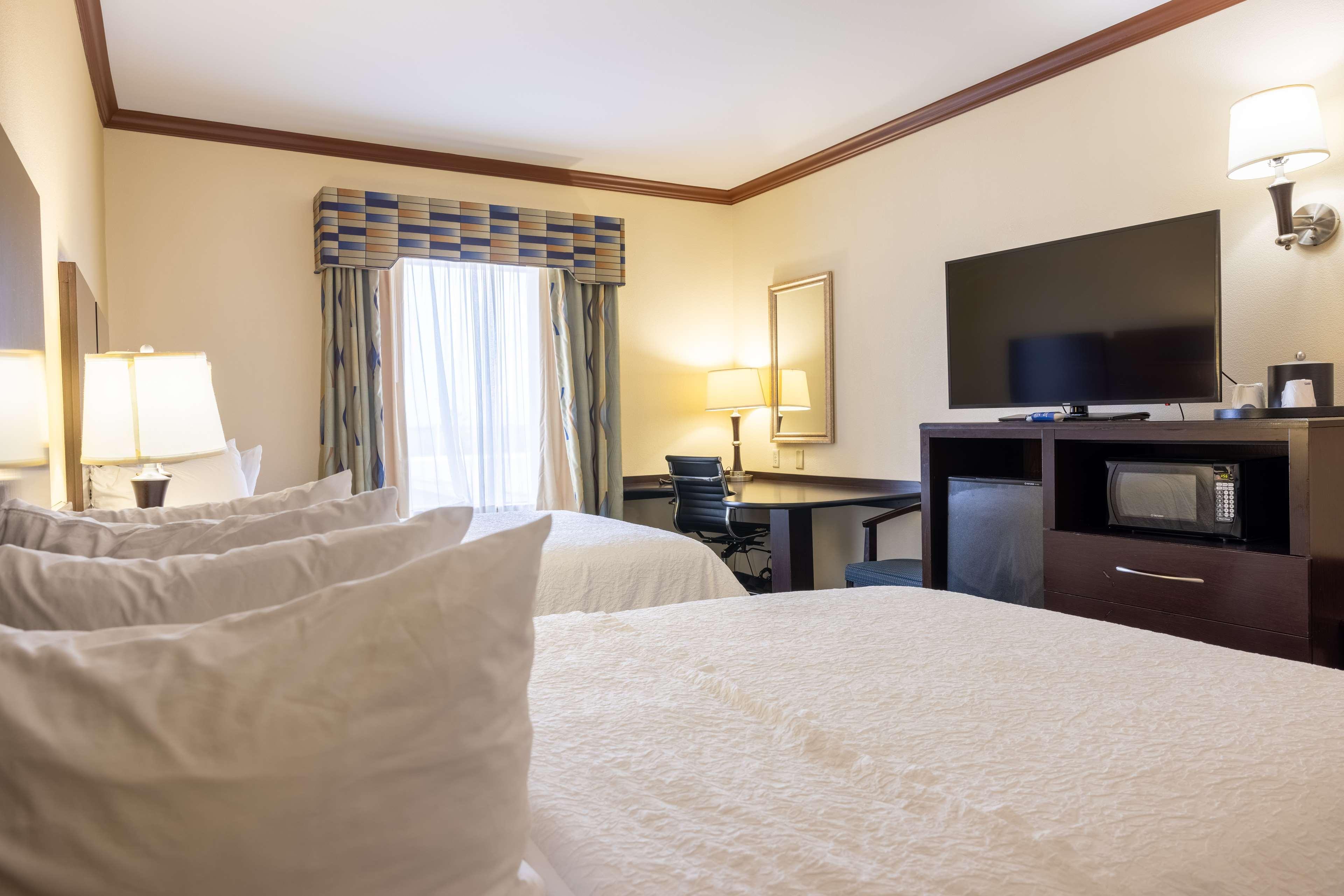 Hampton Inn Alice Екстериор снимка