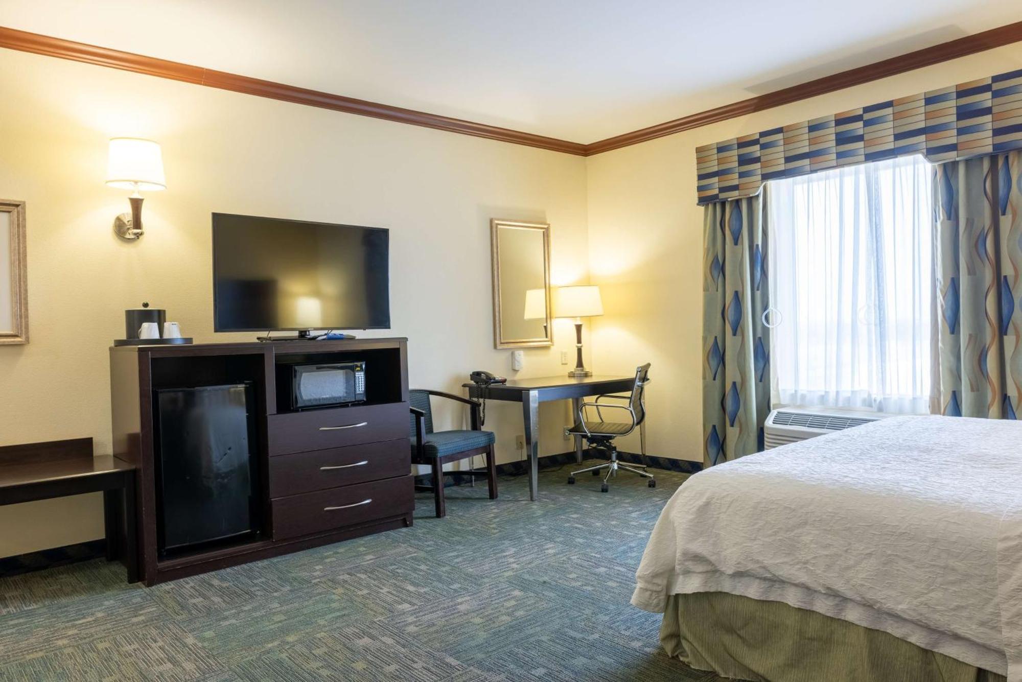 Hampton Inn Alice Екстериор снимка
