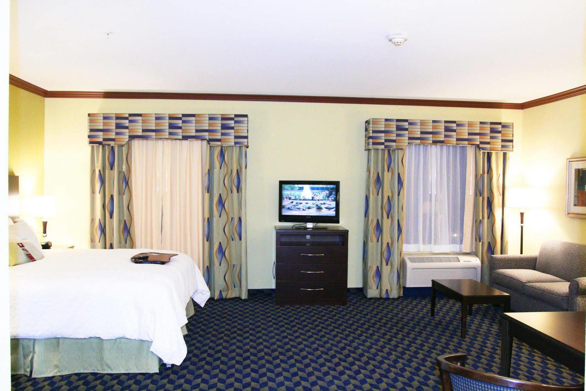 Hampton Inn Alice Стая снимка